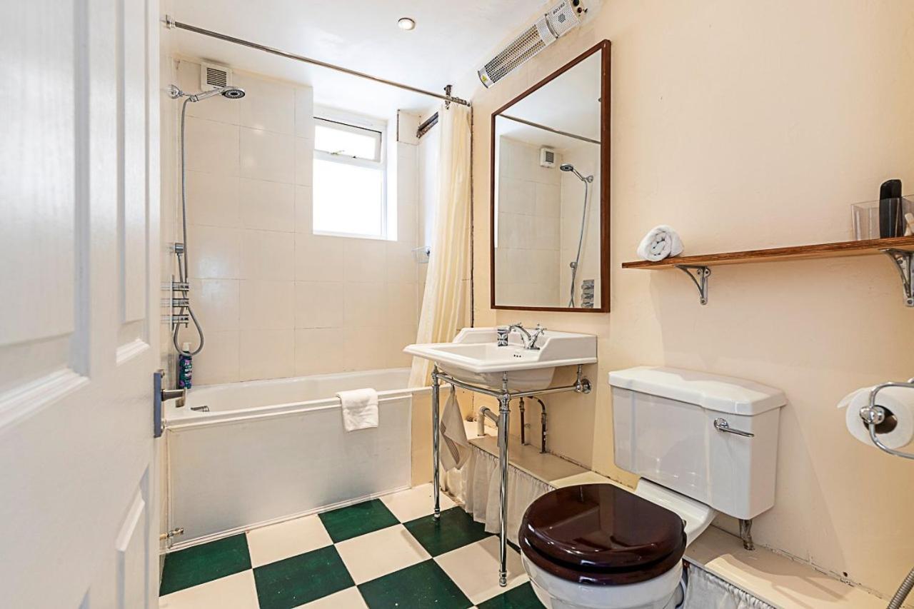 Appartamento Retro Charm And Modern Comforts Londra